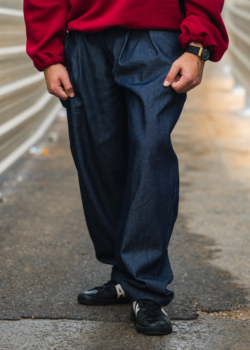 PLEAT JEANS DARK BLUE