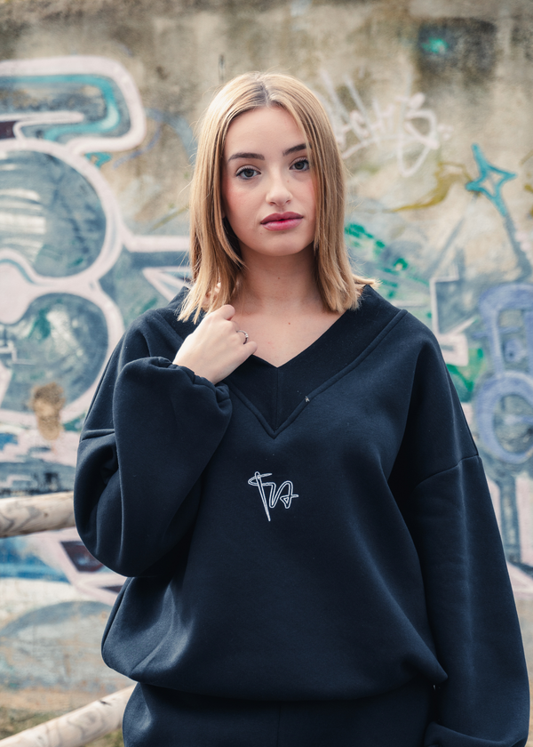 HOODIE V-NECK BLACK